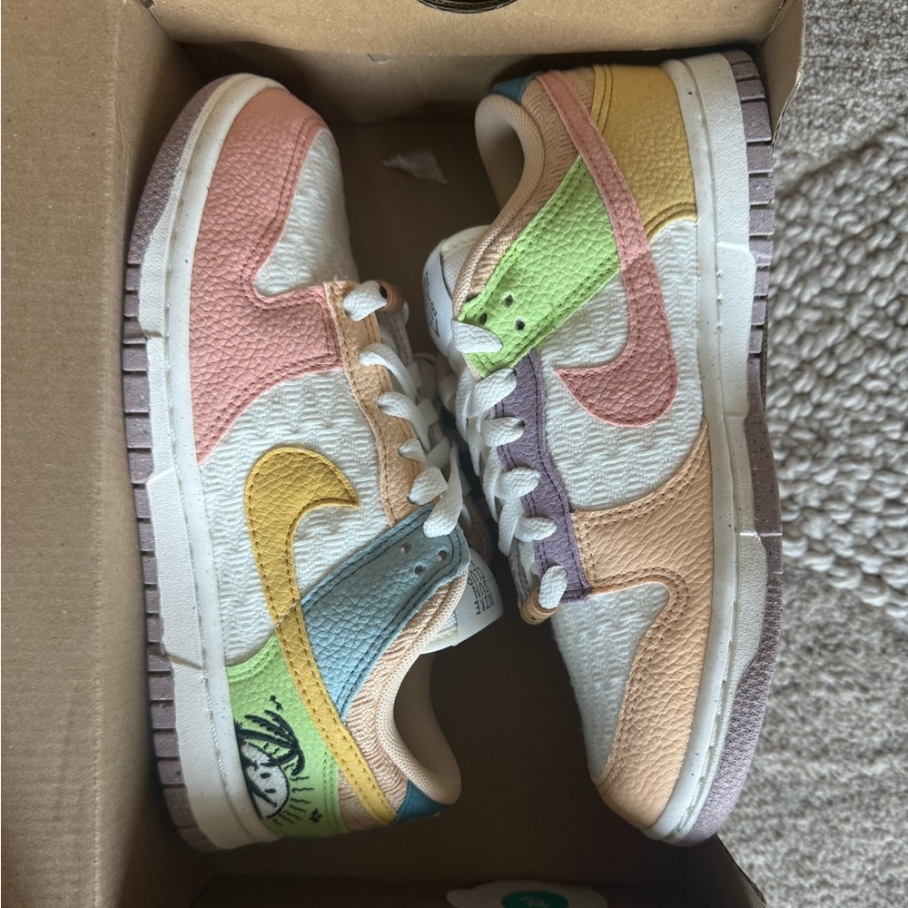 NWT Nike Dunk Low SE Sun Club